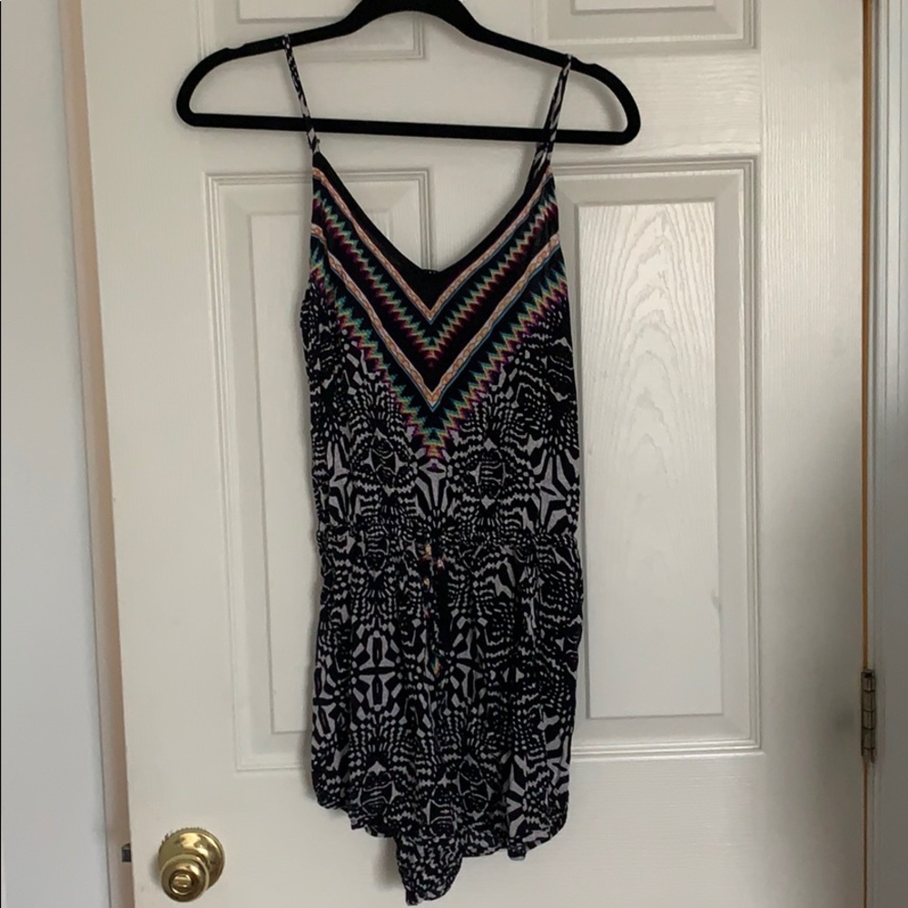 Francesca’s Geometric Pattern Romper - image 1